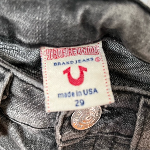 TRUE RELIGION JEANS - Joey Cut. Black Denim. Distressed Look. Size 29 - Picture 4 of 10